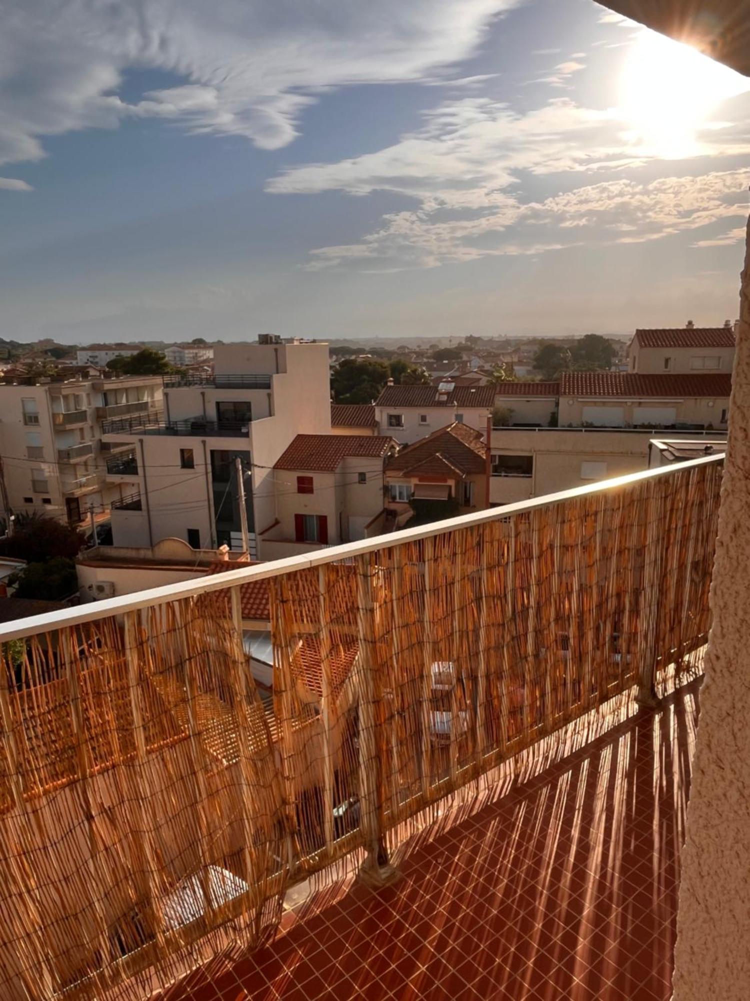 Studio Cote Plage Tout Equipe Vue Sur Le Canigou Canet-en-Roussillon Exterior foto